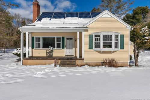 90 Mott Ln, Moodus, CT 06469-1346