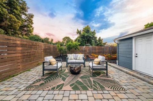 9235 B St, Oakland CA 94603-2416 exterior