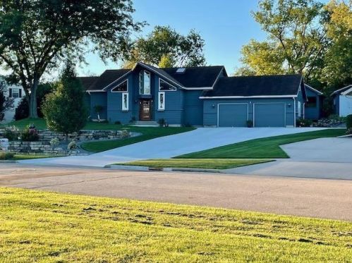 703 Oak Ln, Waupun, WI 53963-1051