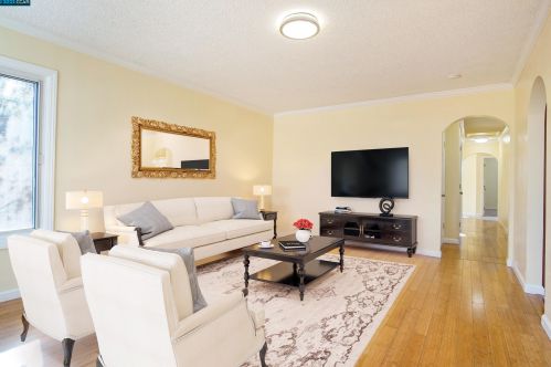 825 4th Ave, San Bruno CA  94066-3214 exterior