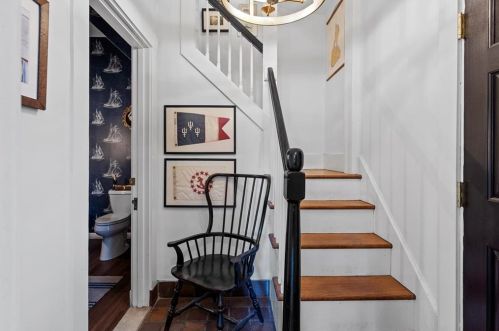 20 Phelps Rd, Middletown RI 02842-5448 exterior