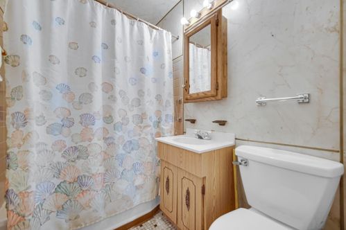 1029 175 St, Hammond IN 46324-3131 exterior