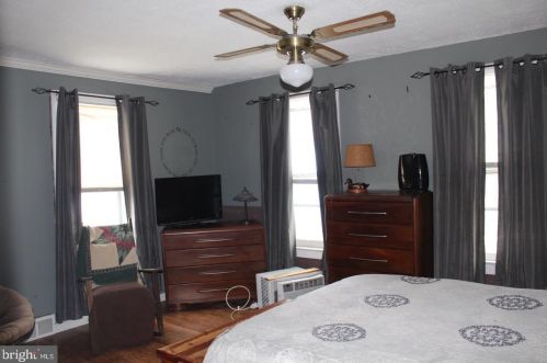 128 Chestnut Ave, Camden NJ  08107-2207 exterior