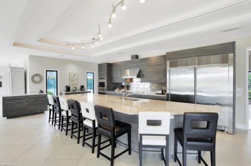 850 Eubanks Ct, Marco Island, FL 34145-6645