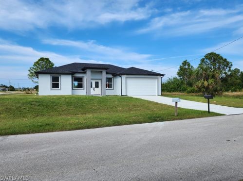 2401 Concord Ave, Lehigh Acres, FL 33971-5674