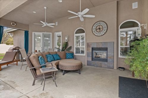 10504 Chesterfield Ct, Bakersfield CA 93311-3722 exterior