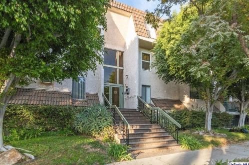 409 Burchett St, Glendale CA  91203-1330 exterior