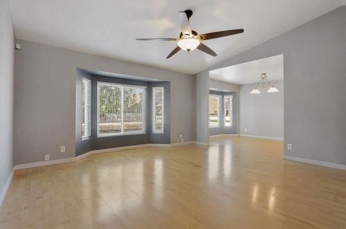 696 Tahoe St, Manteca CA  95337-6853 exterior