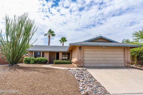 10230 Calle Magdalena, Tucson, AZ 85748-6756