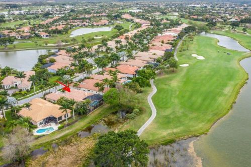 8045 Cranes Pointe Way, West Palm Beach, FL 33412-3157