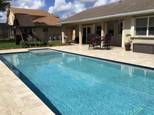 19960 2nd St, Hollywood, FL 33029-3306
