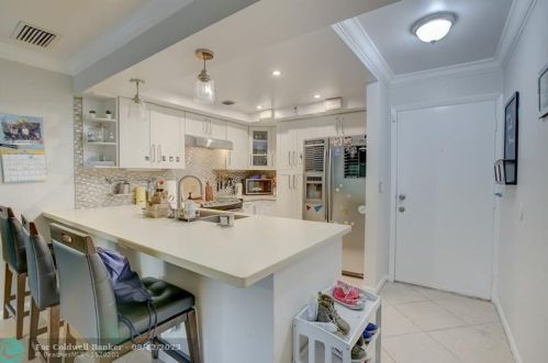 401 10th St, Dania Beach, FL 33004-4532