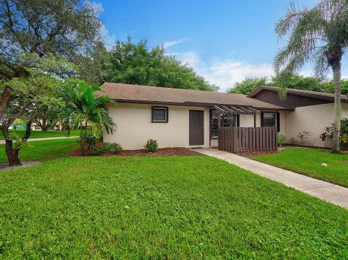 1 Via De Casas Norte, Boynton Beach, FL 33426-8801