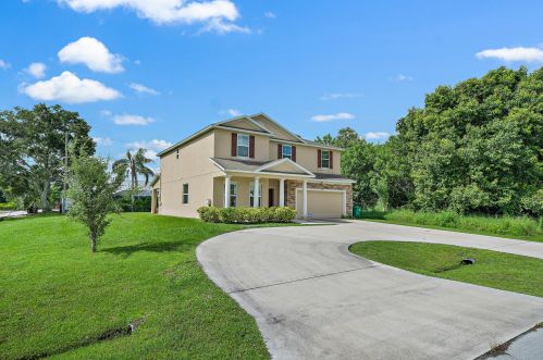 1002 Calmar Ave, Fort Pierce, FL 34953-6707