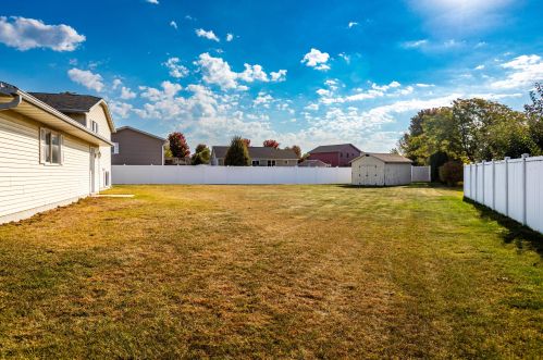 904 Winchester Ln, Holmen WI  54636-8713 exterior