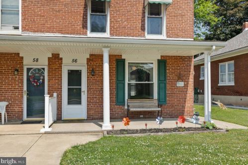 56 4th St, Mount Wolf, PA 17347-9500