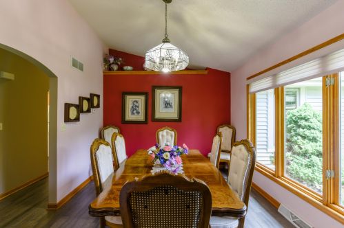 8140 Anna Ave, Waterford WI  53185-1386 exterior