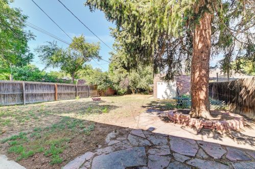 1583 Eudora St, Denver CO 80207-1034 exterior