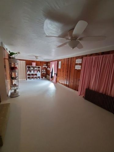 121 Narrows Rd, South Connellsville PA  15425-6145 exterior