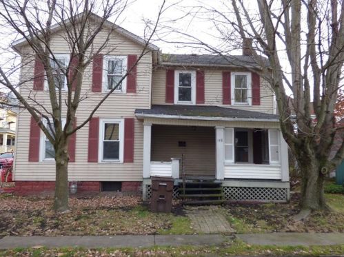 148 5th Ave, Hermitage, PA 16146-2266