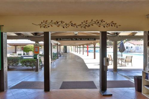 16670 Bernardo Oaks Dr, San Diego CA  92128-2837 exterior