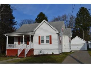 312 High St, Zelienople, PA 16063-1328