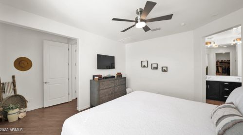 33812 30 Dr, Phoenix AZ exterior