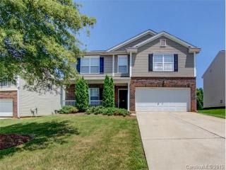 3816 Larkhaven Village Dr, Charlotte, NC 28215-1006
