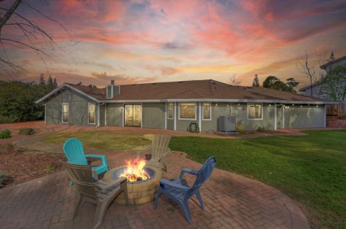 110 Spring Water Way, Folsom CA  95630-2073 exterior