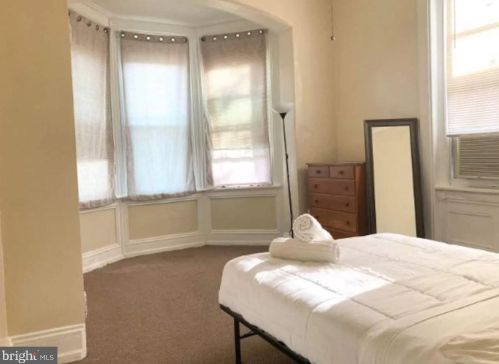 4406 Chestnut St, Philadelphia, PA 19104-2914