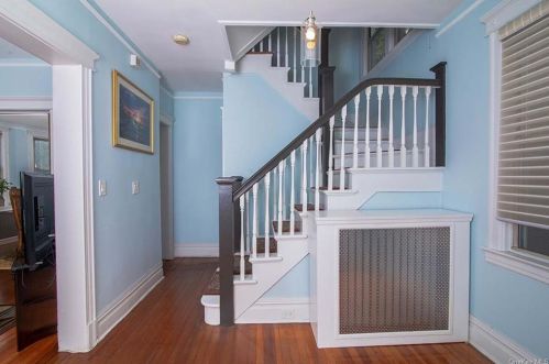12 Ellenton Ave, New Rochelle, NY 10801-1906