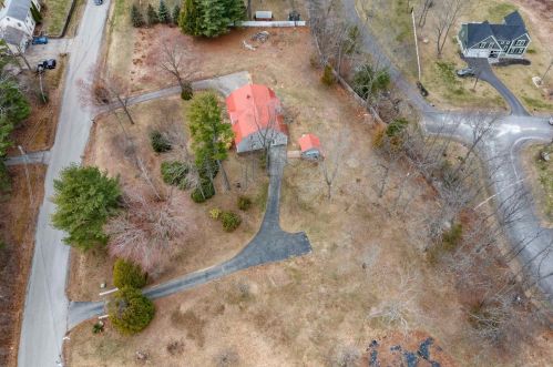 2 Butterfield Ln, Stratham NH  03885-2344 exterior