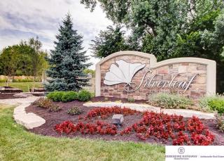 19021 Lafayette Ave, Omaha, NE 68022-1857