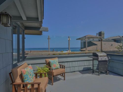 1136 Beacon Ave, Del Monte Park CA  93950-2106 exterior