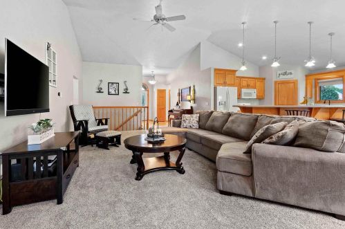 2722 Teresa Dr, Green Bay WI  54311-5586 exterior