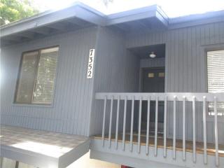 7352 Cloister Dr, Sarasota, FL 34231-8076