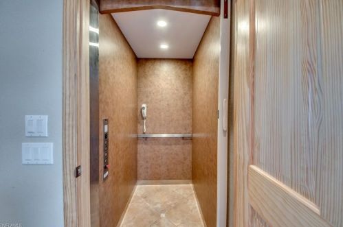 2159 Macadamia Ln, Saint James City FL  33956-2034 exterior