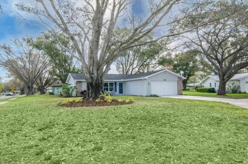 1021 Tarns Ct, Palm Harbor, FL 34684-2758