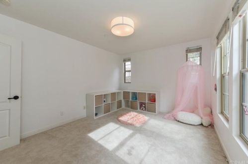 28 Climbing Vine, Irvine CA  92603-0200 exterior