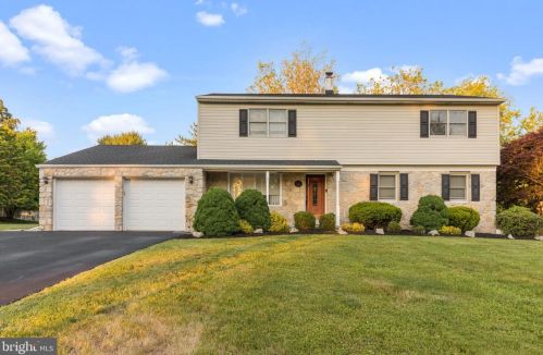 55 Torresdale Dr, Southampton, PA 18954-1346