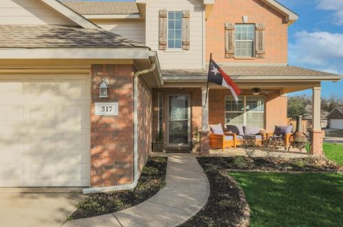 317 Sheridan Rd, Oak Point, TX 75068-6139