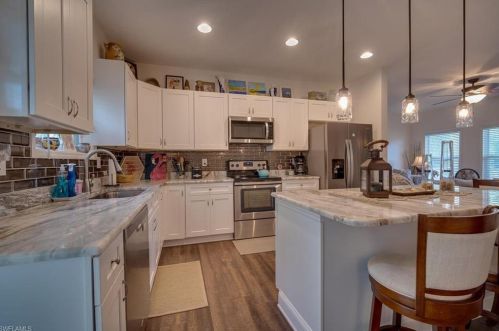 4468 Lake Heather Cir, Saint James City FL  33956-2614 exterior