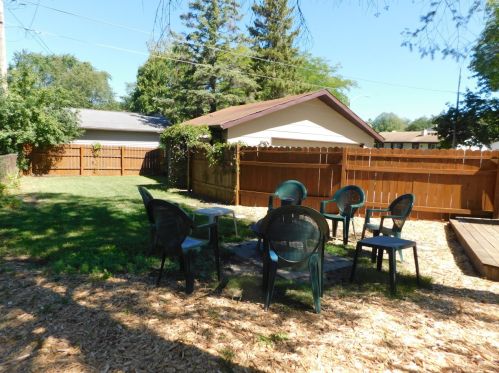 8002 Grn Tree Rd, Milwaukee WI 53223-4926 exterior