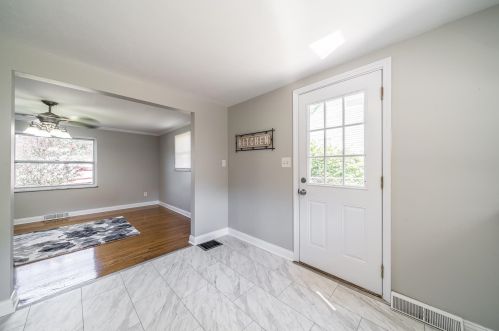 104 Hillside Dr, Florence, KY 41042-9743