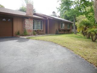 931 Buena Capri, Fallbrook CA  92028-4511 exterior