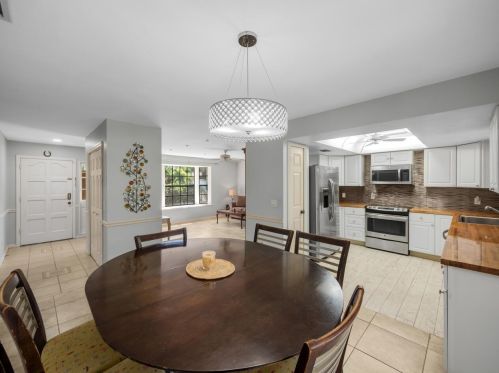 545 11 Ave, Vero Beach FL 32960-3707 exterior