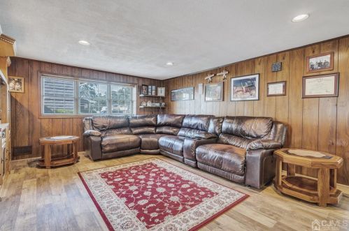 52 Margaret St, Old Bridge NJ  08857-2559 exterior