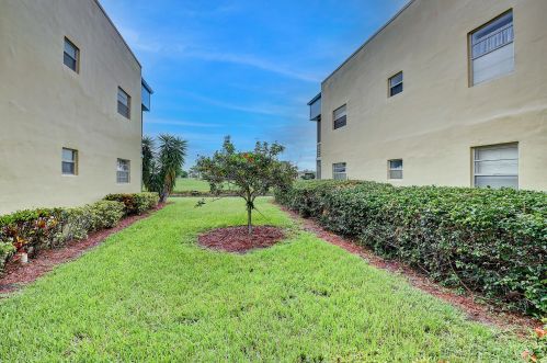 197 Burgundy, Delray Beach, FL 33484-5452