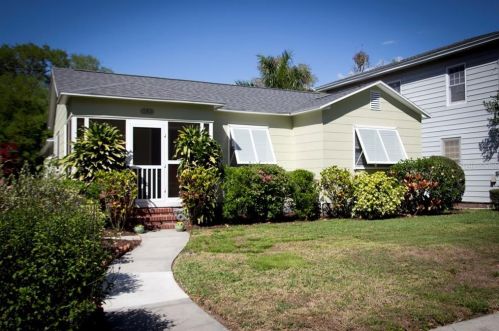 141 16th Ave, Saint Petersburg, FL 33704-4512