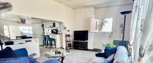 56 Saratoga, Newport Beach CA  92660-6148 exterior